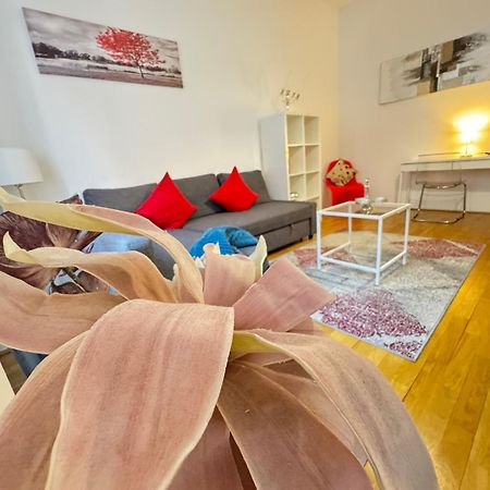 Charming Flat & Balcony Near Central Station L Bg5 Bécs Kültér fotó