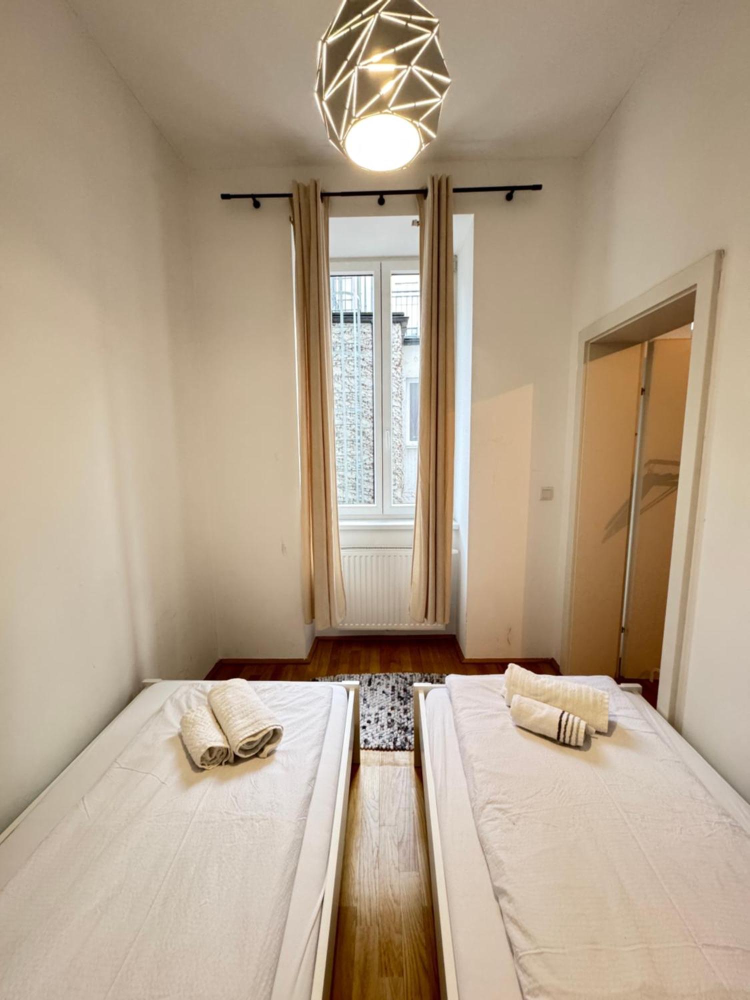 Charming Flat & Balcony Near Central Station L Bg5 Bécs Kültér fotó