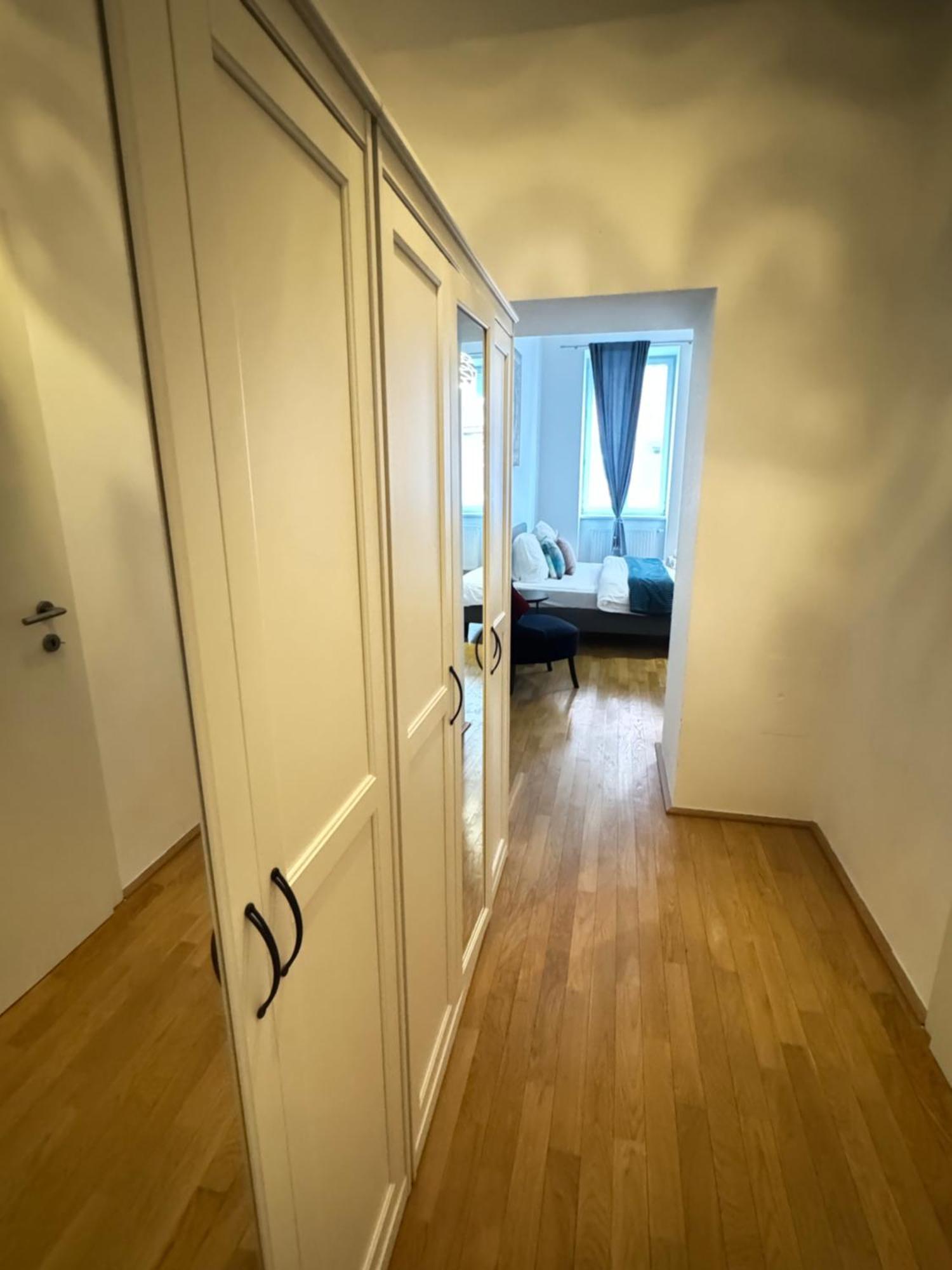 Charming Flat & Balcony Near Central Station L Bg5 Bécs Kültér fotó