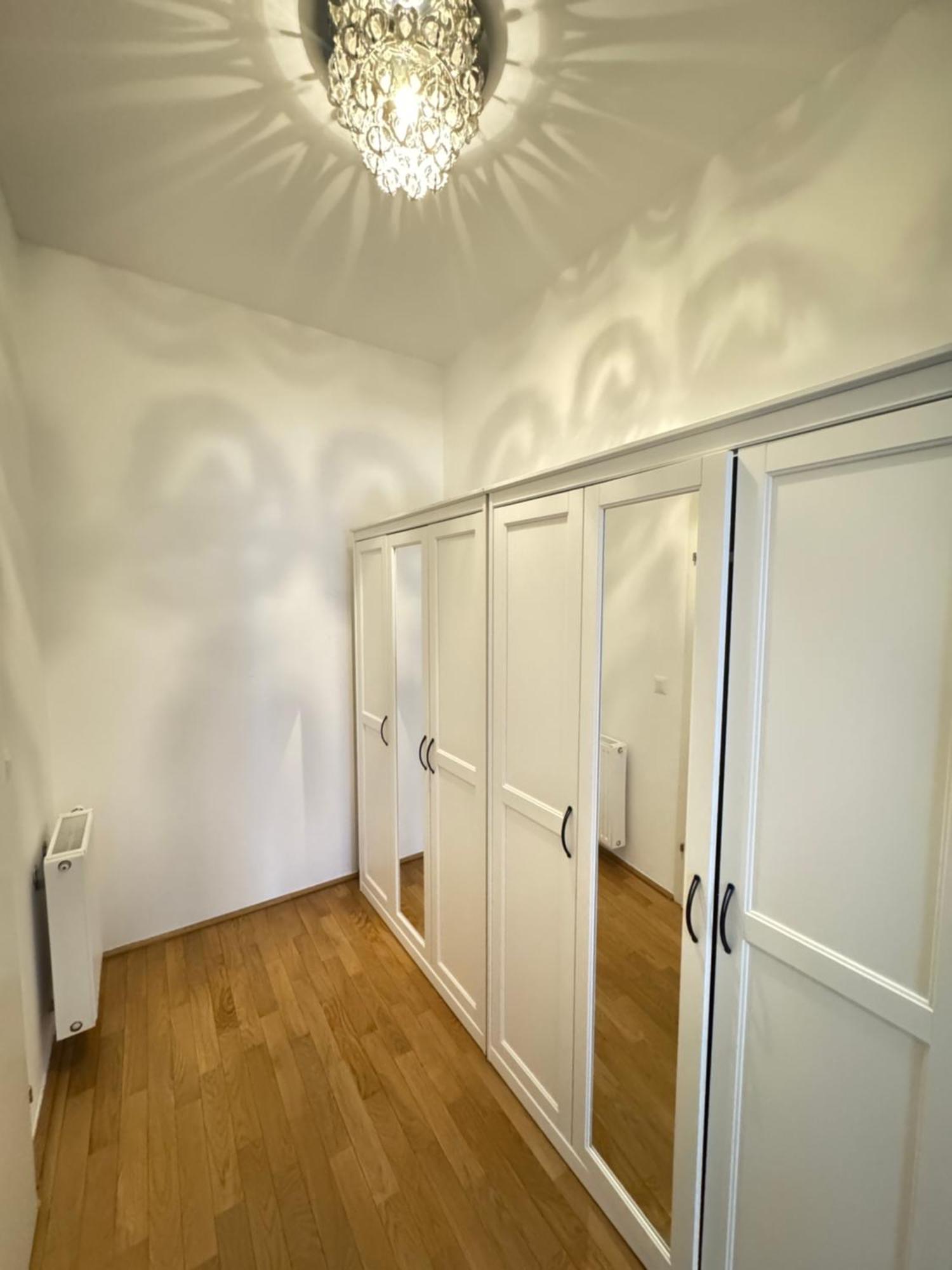 Charming Flat & Balcony Near Central Station L Bg5 Bécs Kültér fotó