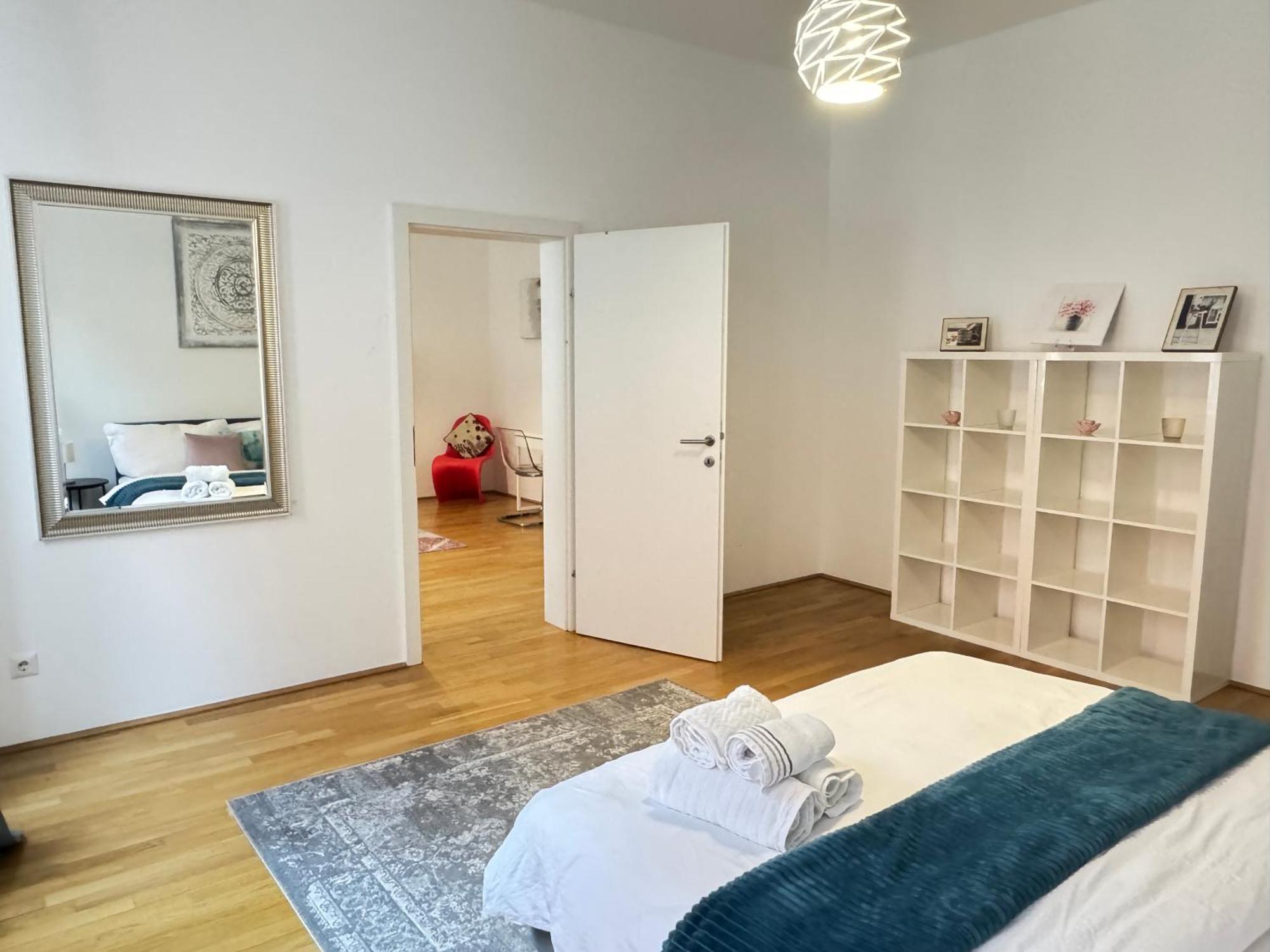 Charming Flat & Balcony Near Central Station L Bg5 Bécs Kültér fotó